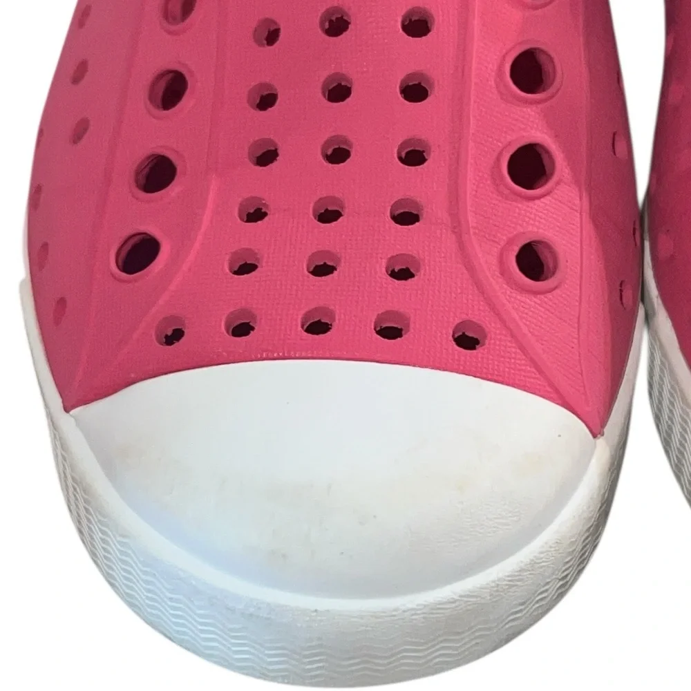Native Jefferson Hollywood Pink/Shell White Cap Toe Shoe